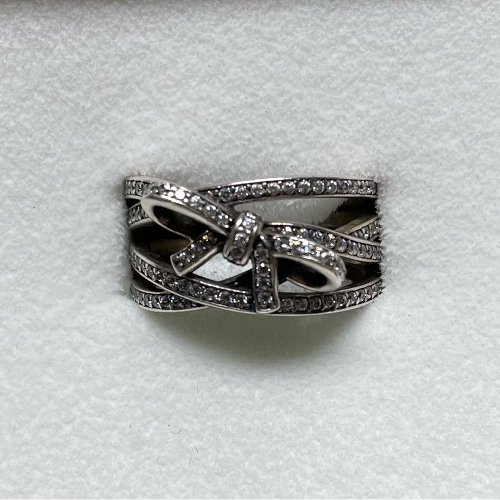 Pandora Sparkling Ribbon and Bow Ring